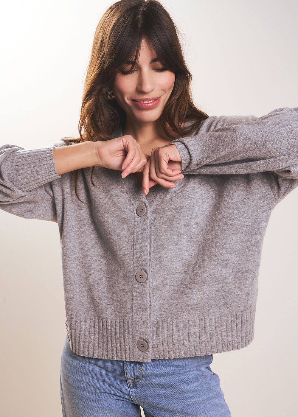 Gilet ample avec col V en cachemire - Image 5