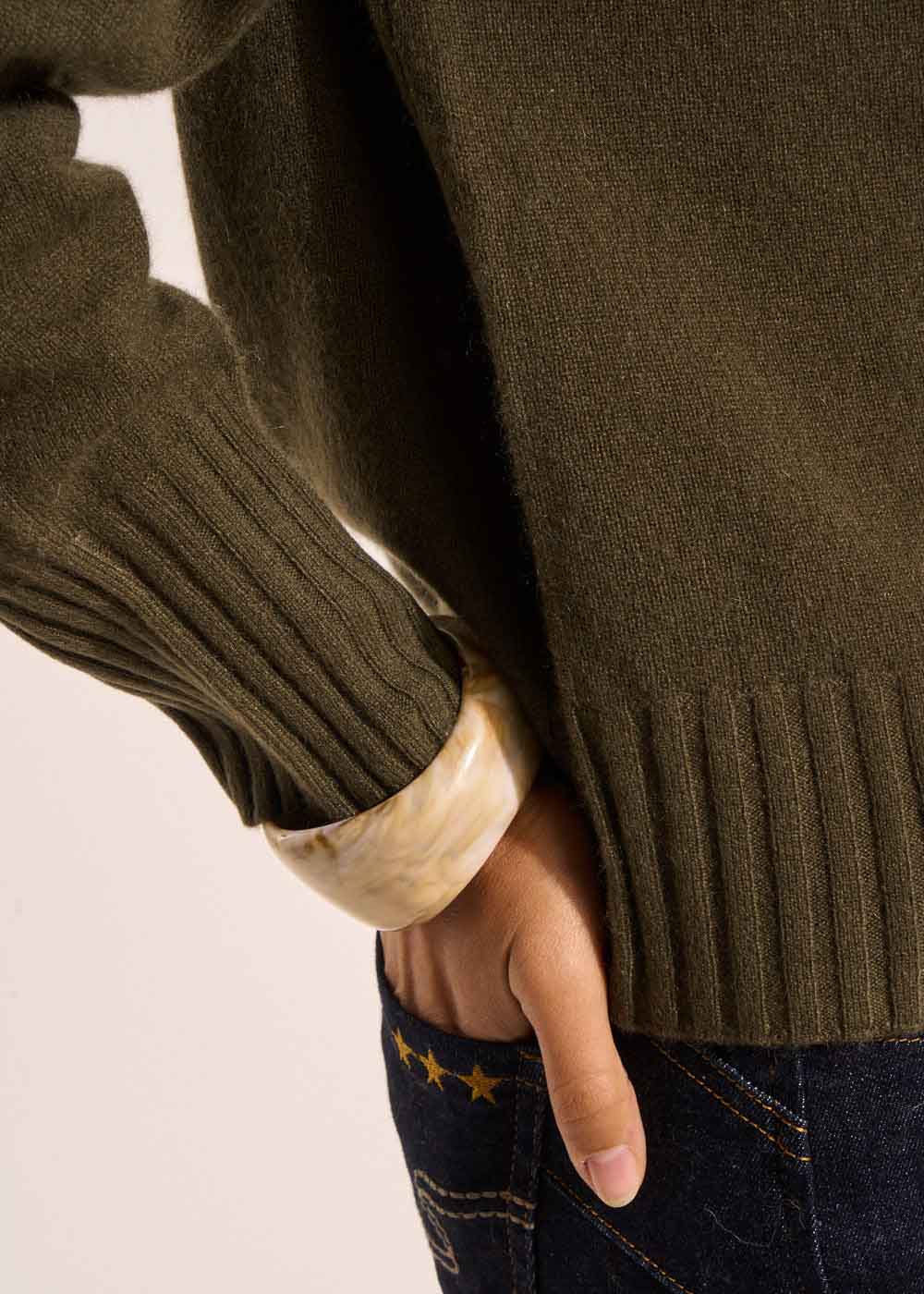 Gilet ample avec col V en cachemire - Image 5