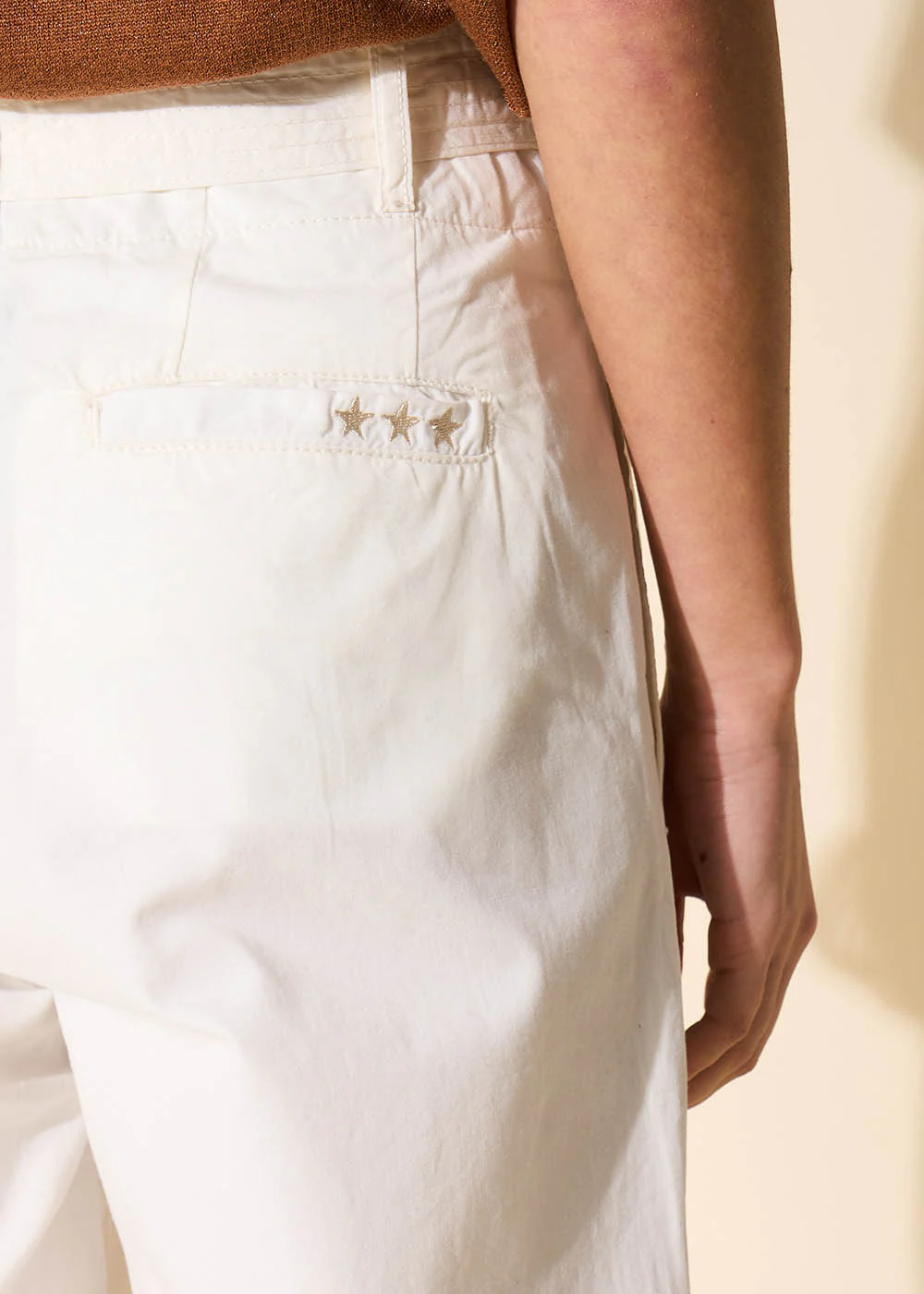 Pantalon taille haute ceinturé - Image 4