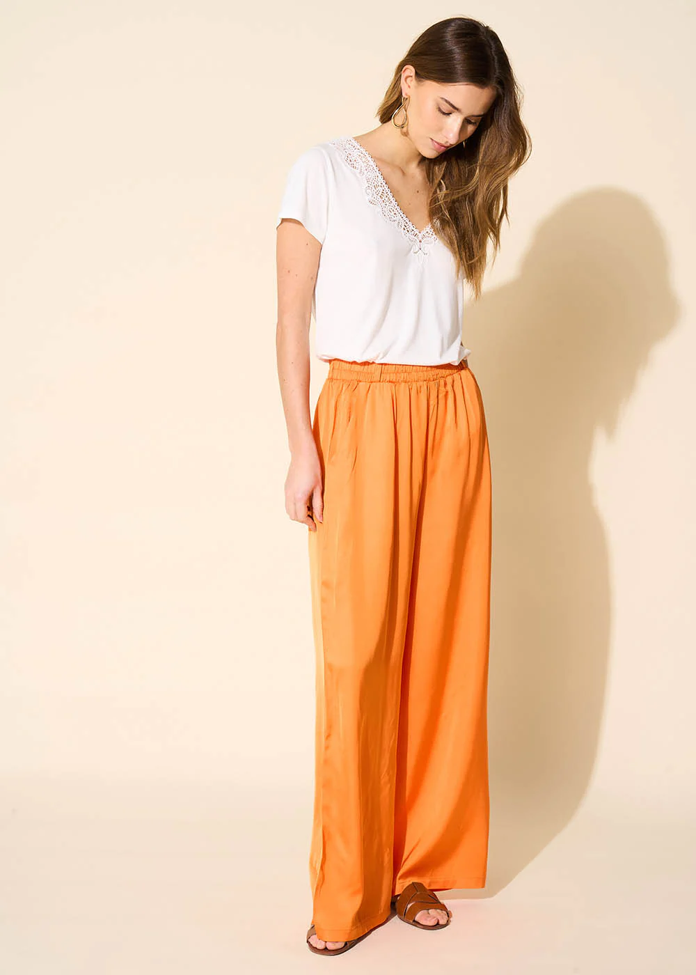 Pantalon large en satin - Image 5