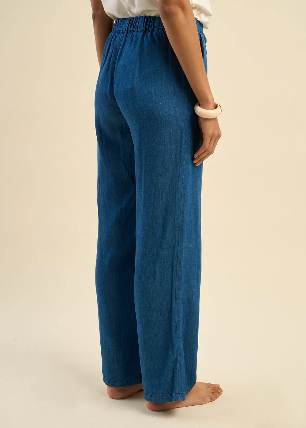 Pantalon fluide en lyocell et lin effet denim - Image 6