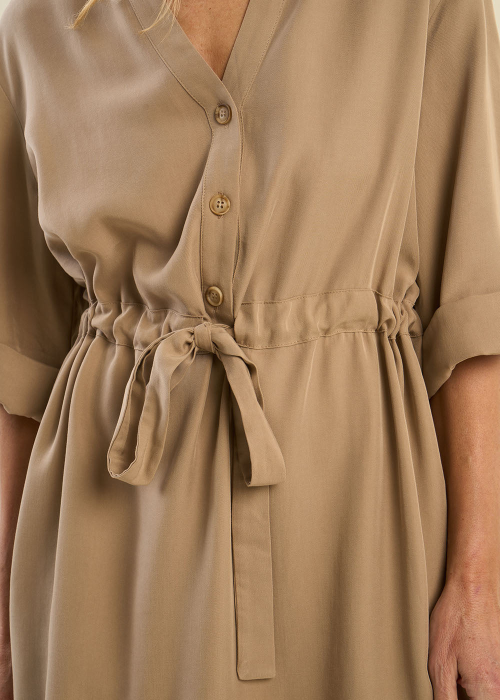 Robe courte ceinturée manches 3/4 - Image 4
