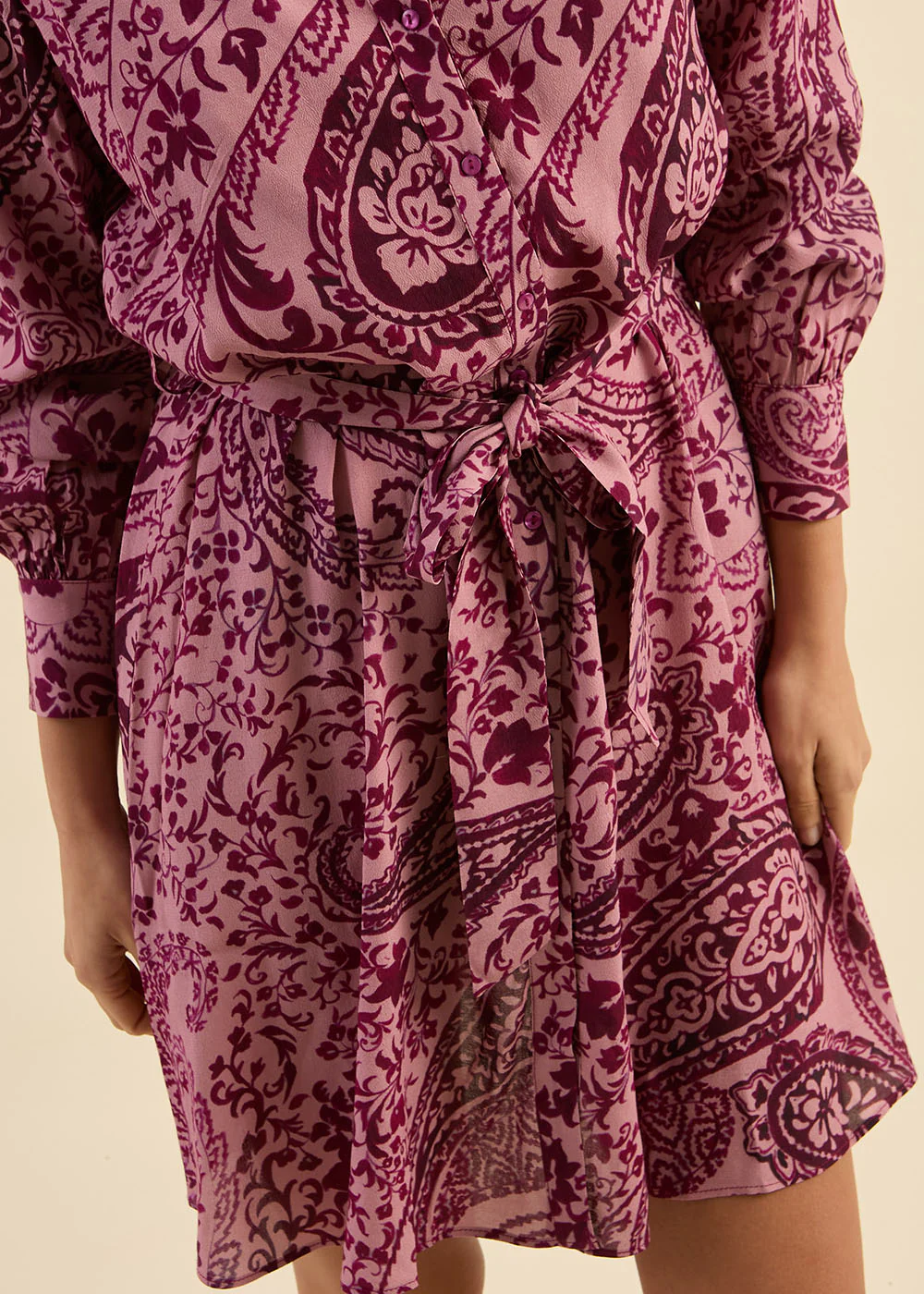 Robe courte à motifs - Image 4