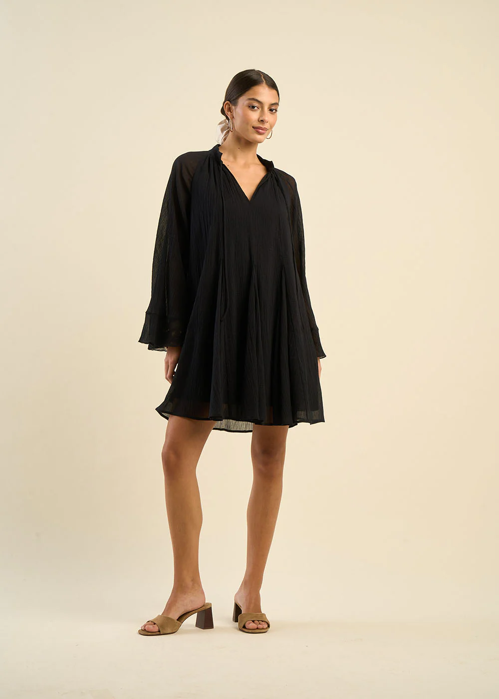Robe courte évasée avec manches évasées - Image 5