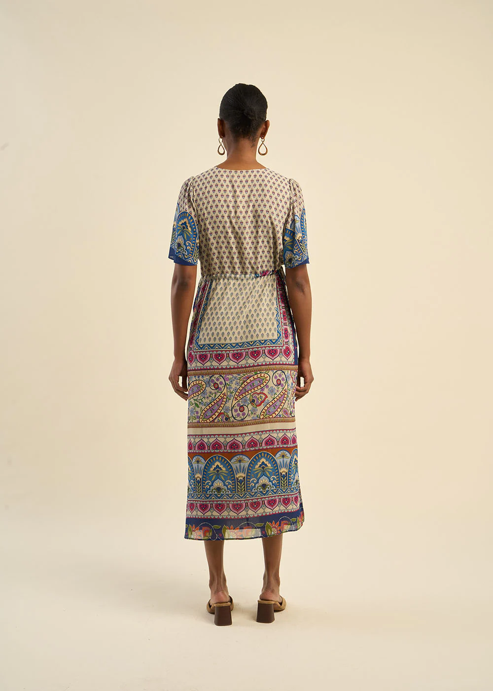 Robe longue bohème et décolleté en V - Image 3