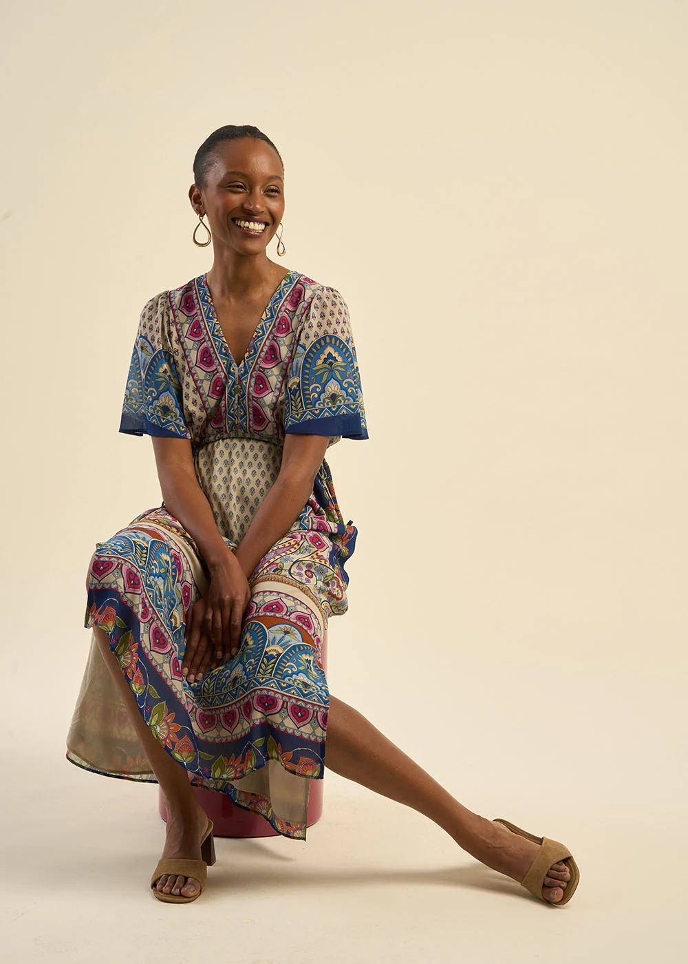 Robe longue bohème et décolleté en V - Image 6