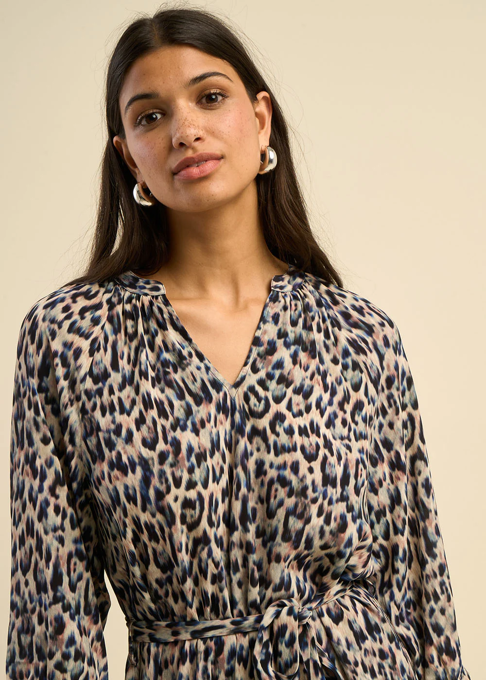 Robe courte imprimée léopard - Image 5